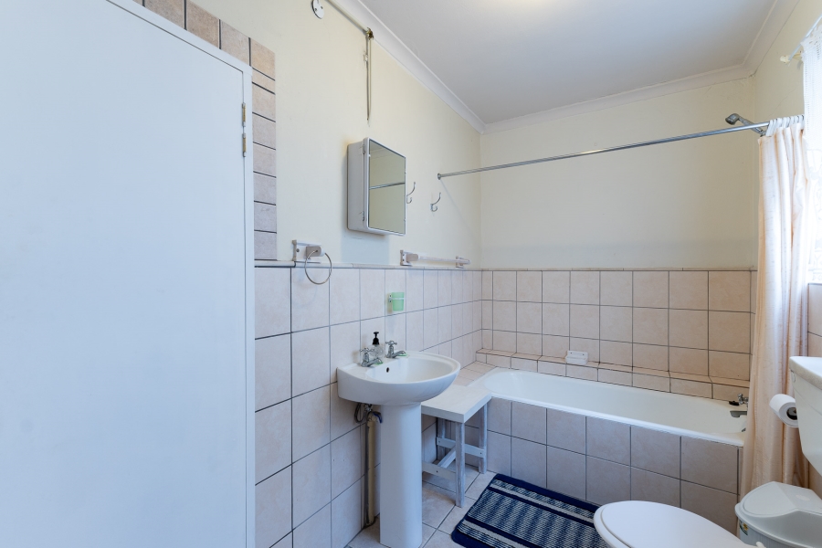 4 Bedroom Property for Sale in Stilbaai Oos Western Cape